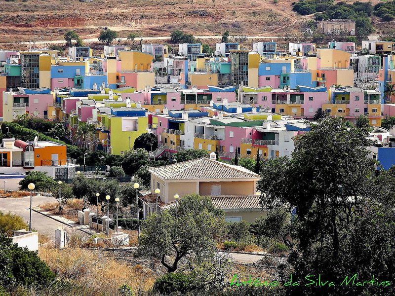 Le coloratissime case di Albufeira